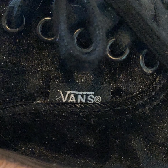 Velvet VANS - Picture 3 of 4